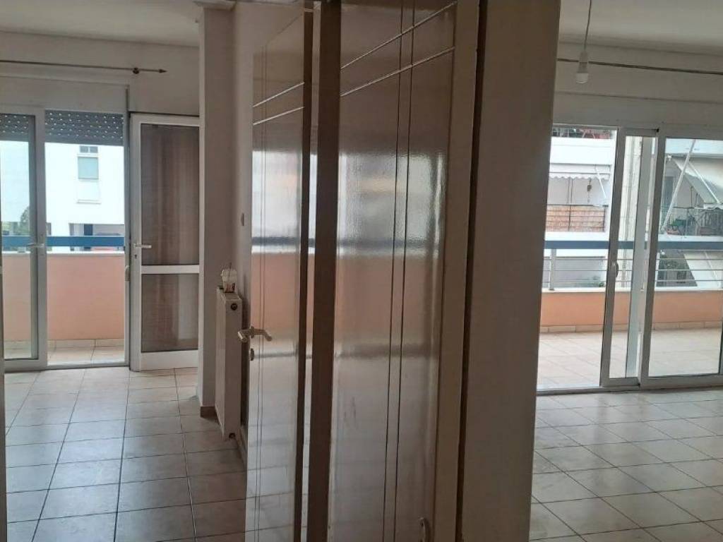 ΥΠΝΟΔΩΜΑΤΙΟ-ΣΑΛΟΝΙ