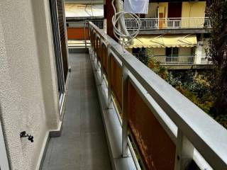 Πλαϊνό μπαλκόνι