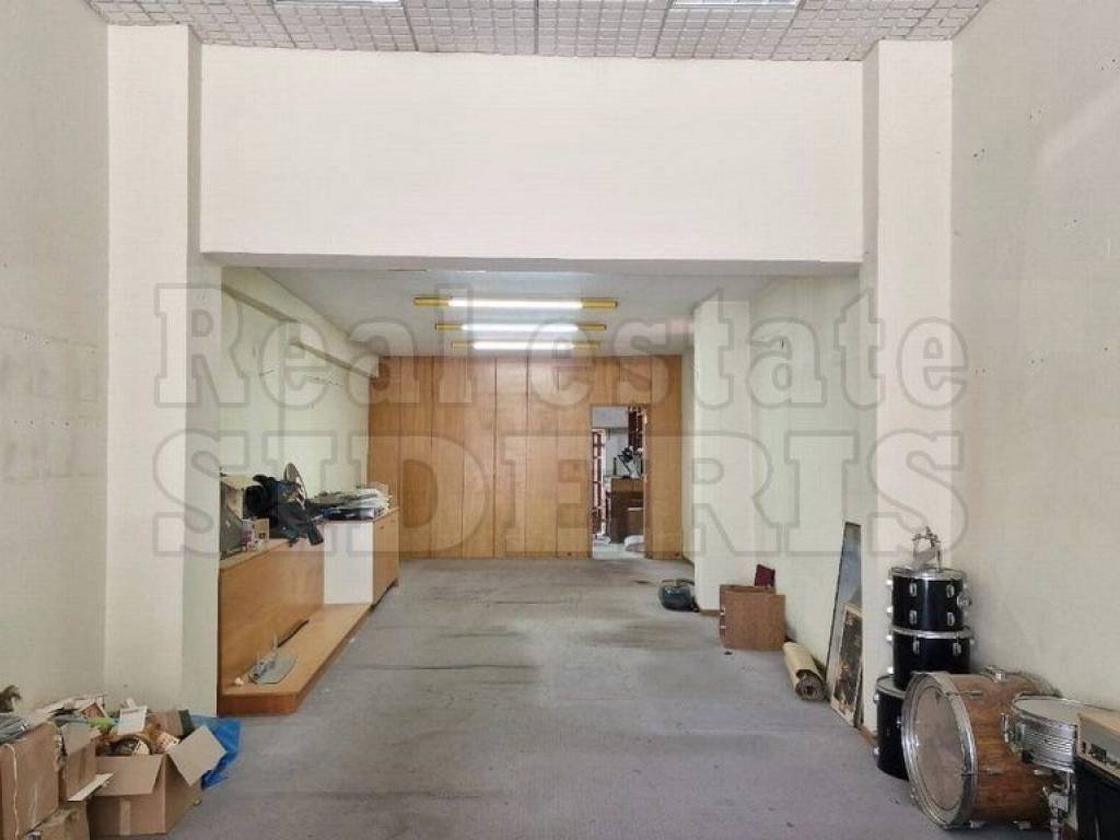 Είσοδος καταστήματος ενιαίος χώρος