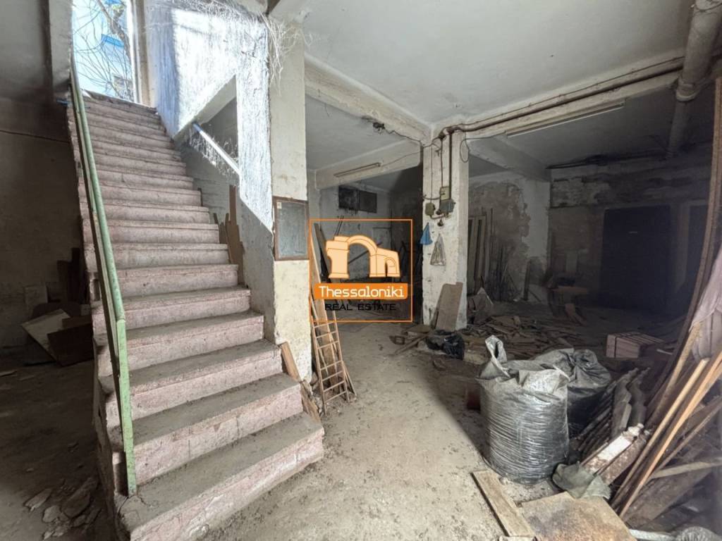 Ροτόντα, Αποθήκη, 150 τ.μ.