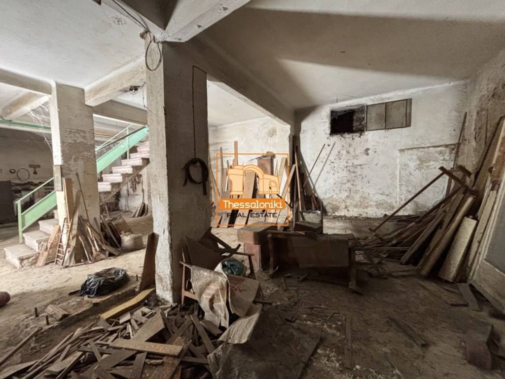 Ροτόντα, Αποθήκη, 150 τ.μ.