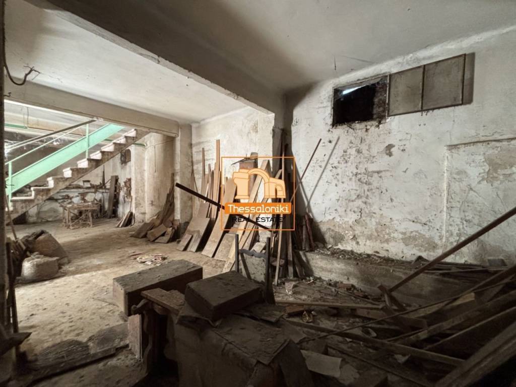 Ροτόντα, Αποθήκη, 150 τ.μ.