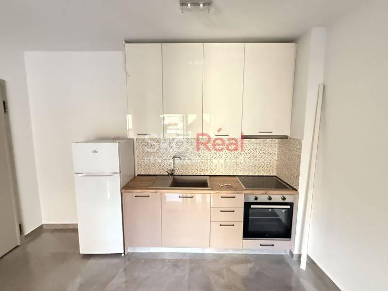 Σαλοκουζίνα