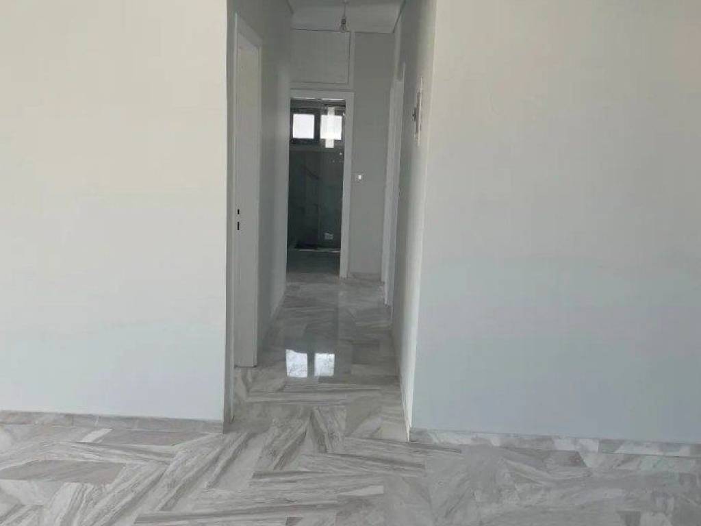 Forumland Real Estate, Διάδρομος