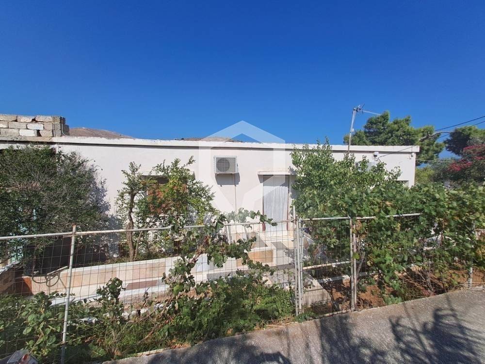 Κεντρική είσοδος