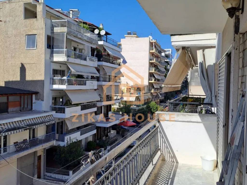 Θέα από μπαλκόνι