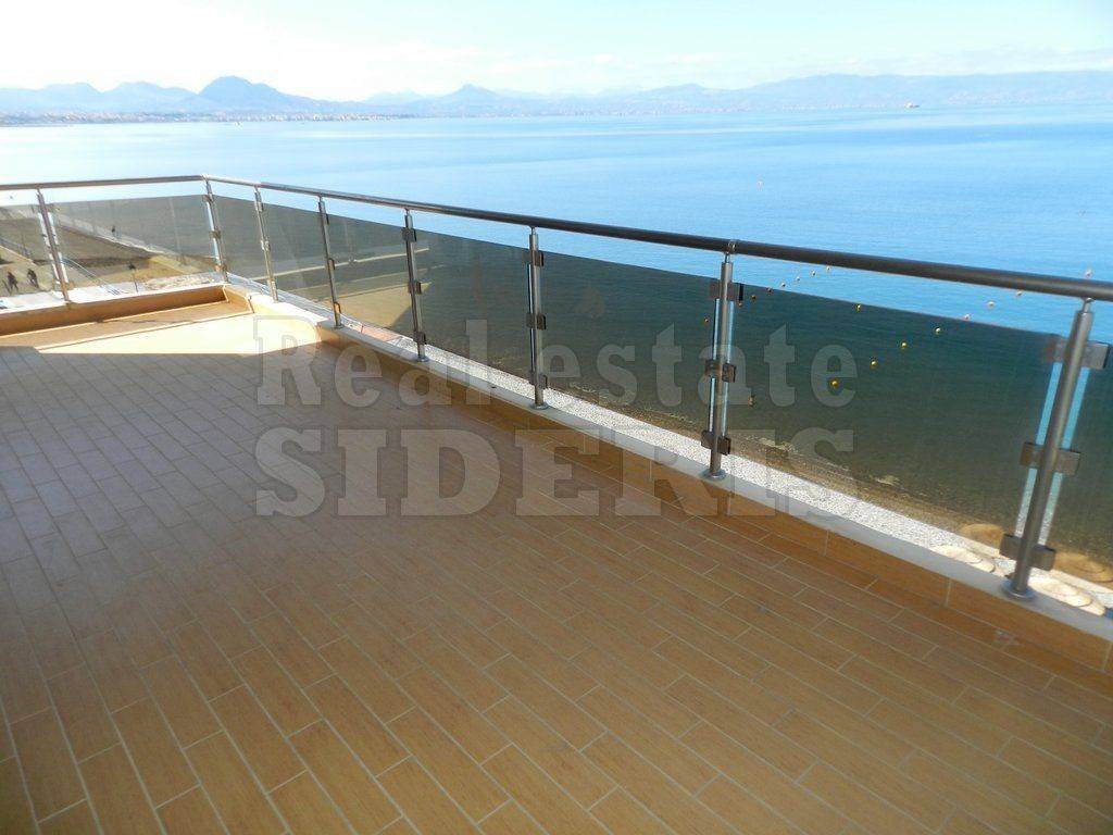 Θέα θάλασσα