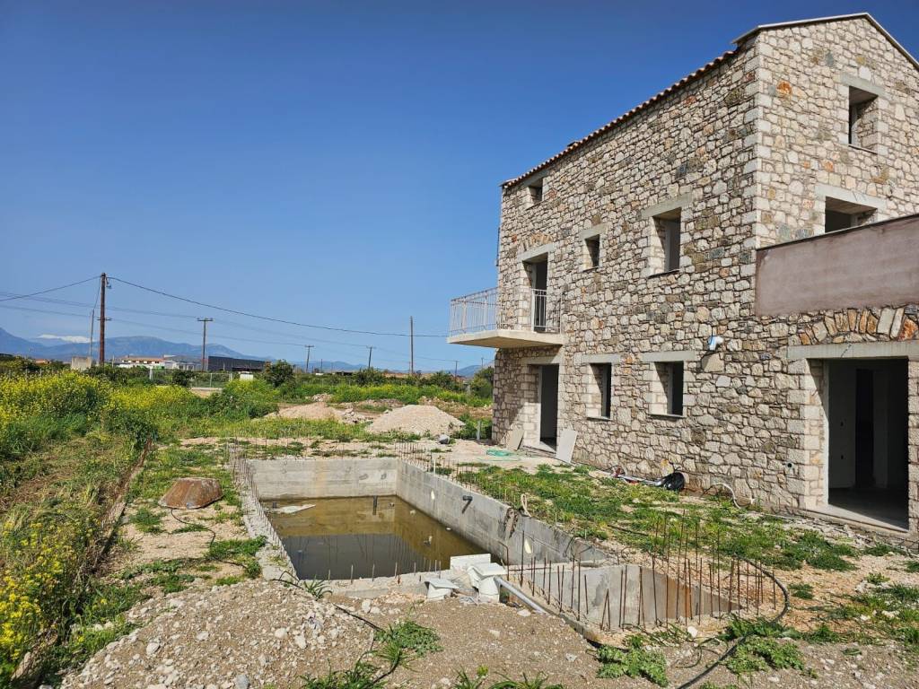 New built stone maisonette