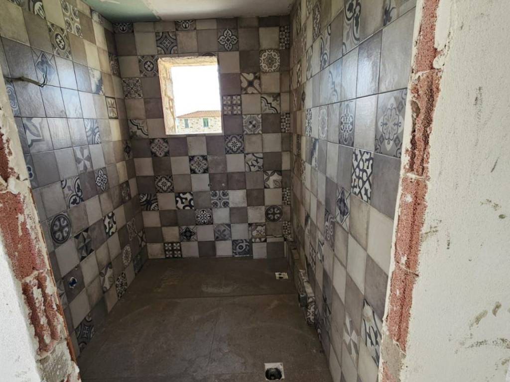 New built stone maisonette