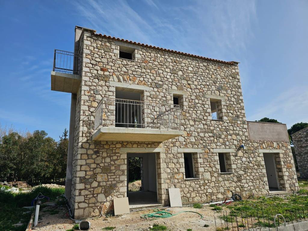 New built stone maisonette