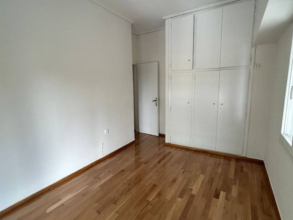 Πρώτο Υπνοδωμάτιο