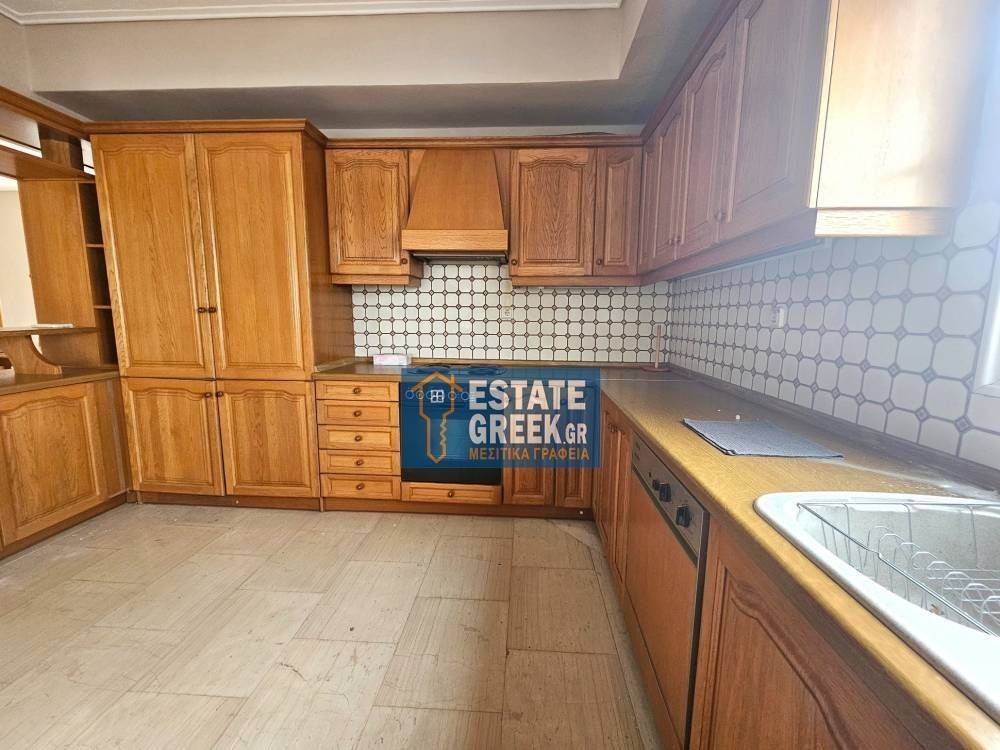 ★ 3 υπνοδωμάτια + 1 δωμάτια ★ Βεράντα 100τμ ★ Με ηλεκτρικές συσκευές ★ 2 κουζίνες ★ 