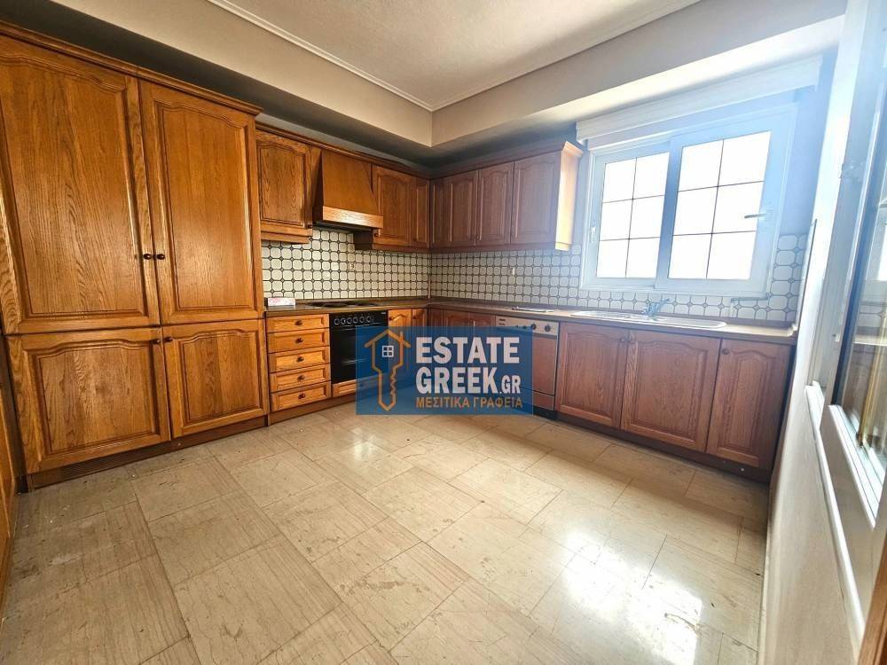 ★ 3 υπνοδωμάτια + 1 δωμάτια ★ Βεράντα 100τμ ★ Με ηλεκτρικές συσκευές ★ 2 κουζίνες ★ 