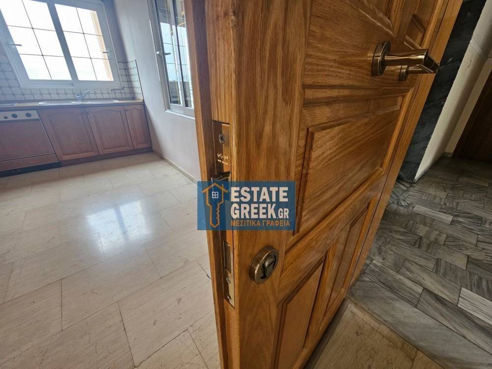 ★ 3 υπνοδωμάτια + 1 δωμάτια ★ Βεράντα 100τμ ★ Με ηλεκτρικές συσκευές ★ 2 κουζίνες ★ 