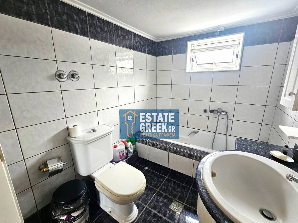 ★ 3 υπνοδωμάτια + 1 δωμάτια ★ Βεράντα 100τμ ★ Με ηλεκτρικές συσκευές ★ 2 κουζίνες ★ 