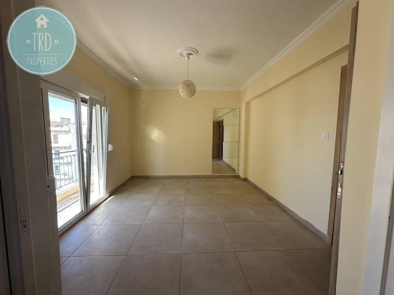 3ο δωμάτιο ή γραφείο ή τραπεζαρία