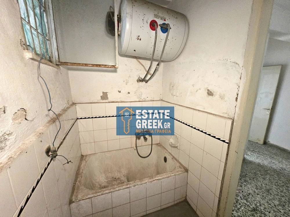  CHREZEI ANAKAINISE  EPENDYTIKO AKINETO  ANEXARTETO 