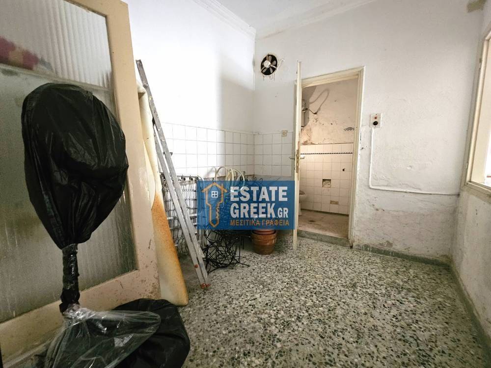  CHREZEI ANAKAINISE  EPENDYTIKO AKINETO  ANEXARTETO 