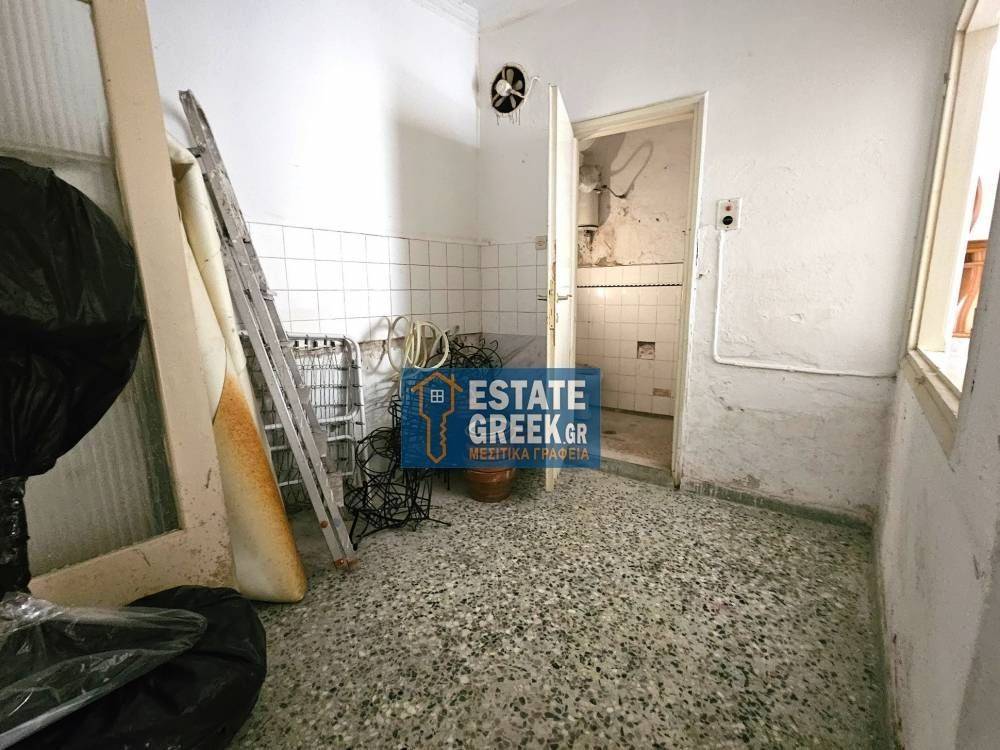  CHREZEI ANAKAINISE  EPENDYTIKO AKINETO  ANEXARTETO 