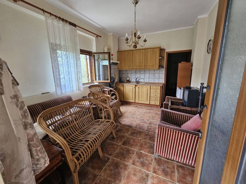 Saloni-koyzina toy xenona sto isogeio