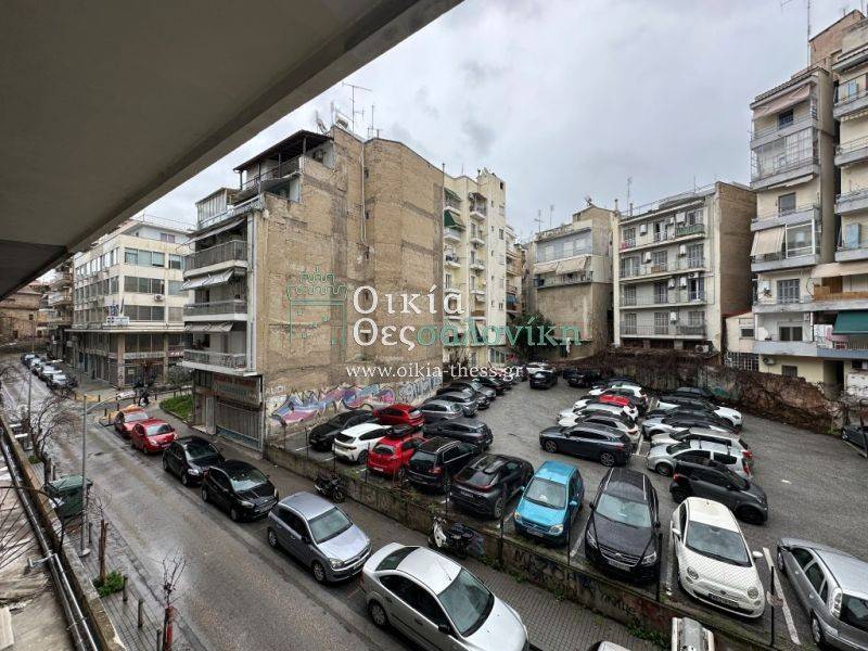 Θέα από μπαλκόνι