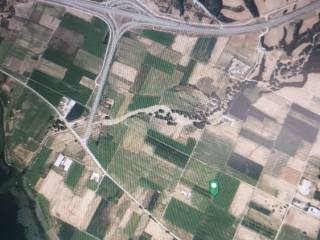 Κοντά στον κόμβο για την Εγνατία .