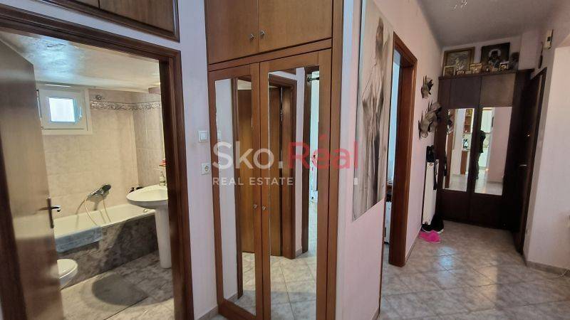 Ντουλάπες στο διάδρομο