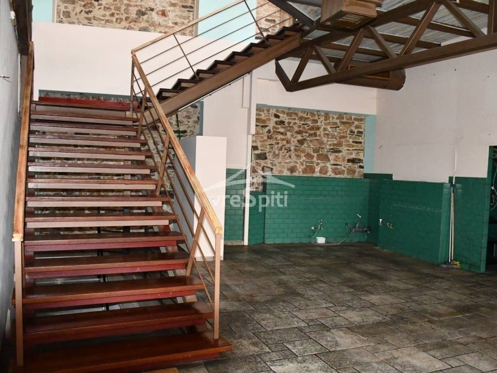 ΣΚΑΛΑ ΠΡΟΣ ΤΟΝ ΟΡΟΦΟ