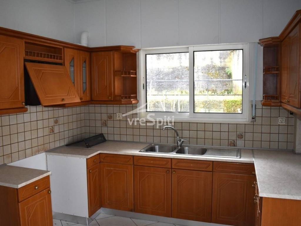 ΚΟΥΖΙΝΑ -ΞΕΧΩΡΙΣΤΟΣ ΧΩΡΟΣ