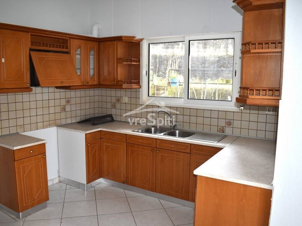 ΚΟΥΖΙΝΑ-ΞΕΧΩΡΙΣΤΟΣ ΧΩΡΟΣ