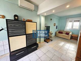 ★ Τιμή με ίντερνετ-νερό-κοινόχρηστα ★ πλήρως επιπλωμένη ★ Χωρίς κουζίνα