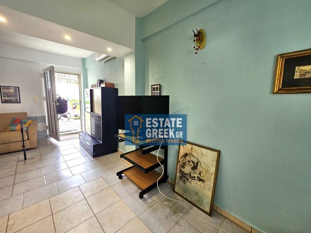 ★ Τιμή με ίντερνετ-νερό-κοινόχρηστα ★ πλήρως επιπλωμένη ★ Χωρίς κουζίνα