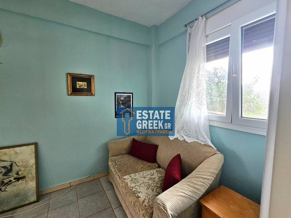 ★ Τιμή με ίντερνετ-νερό-κοινόχρηστα ★ πλήρως επιπλωμένη ★ Χωρίς κουζίνα