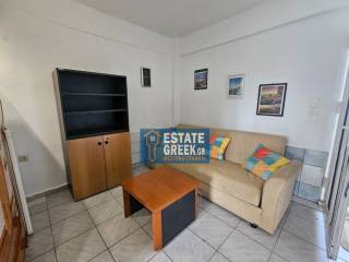 ★ Τιμή με ίντερνετ-νερό-κοινόχρηστα ★ πλήρως επιπλωμένη ★ Χωρίς κουζίνα