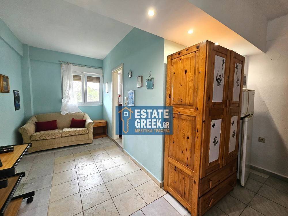 ★ Τιμή με ίντερνετ-νερό-κοινόχρηστα ★ πλήρως επιπλωμένη ★ Χωρίς κουζίνα