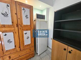 ★ Τιμή με ίντερνετ-νερό-κοινόχρηστα ★ πλήρως επιπλωμένη ★ Χωρίς κουζίνα