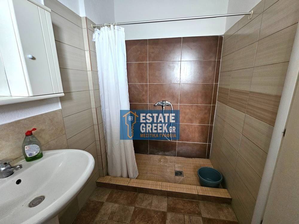 ★ Τιμή με ίντερνετ-νερό-κοινόχρηστα ★ πλήρως επιπλωμένη ★ Χωρίς κουζίνα