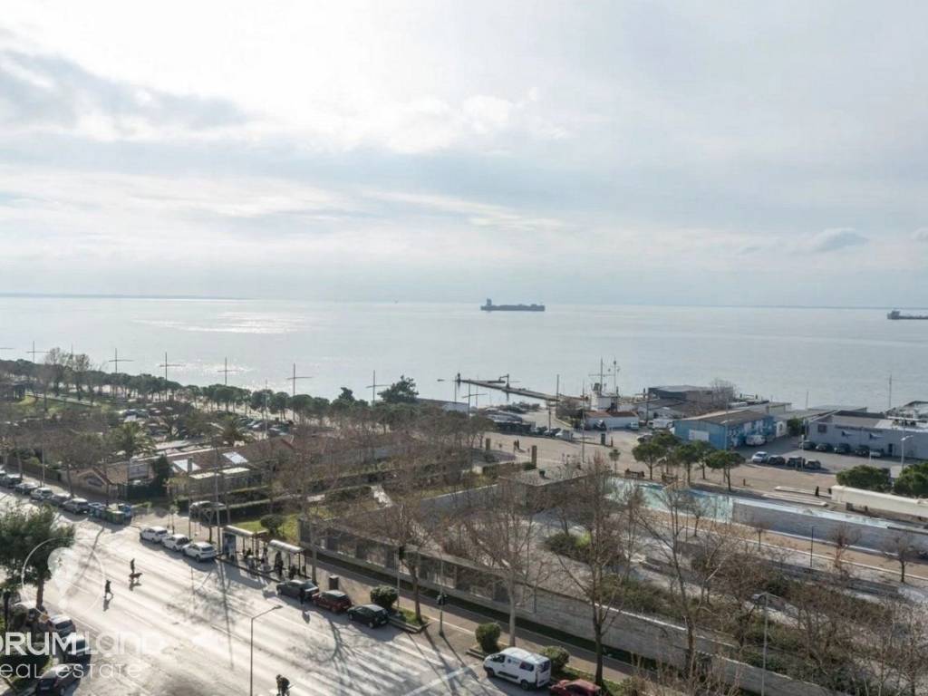 Forumland Real Estate, Θέα θάλασσα