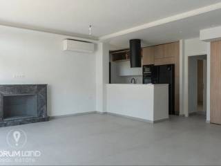 Forumland Real Estate, Σαλόνι με τζάκι