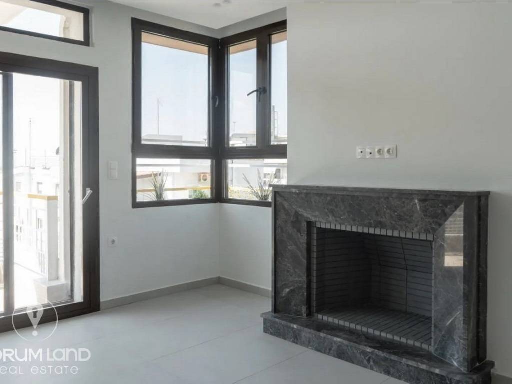 Forumland Real Estate, Σαλόνι με τζάκι