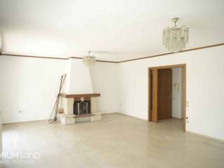 Forumland Real Estate, Σαλόνι με τζάκι