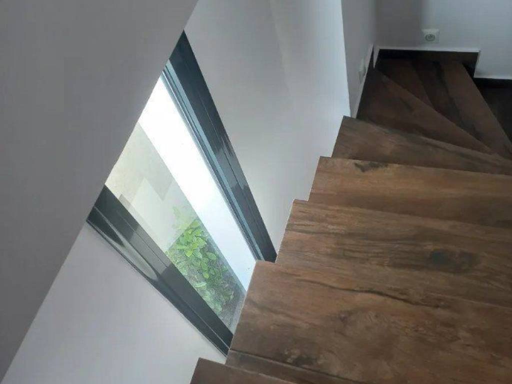 Forumland Real Estate, Εσωτερικές Σκάλες