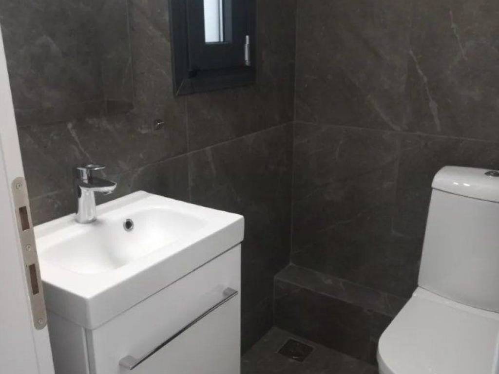 Forumland Real Estate, Μπάνιο