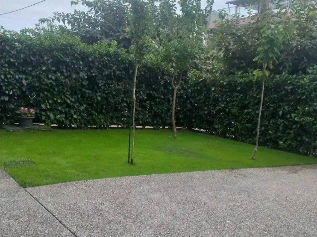 Forumland Real Estate, Κήπος