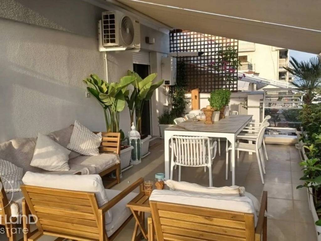 Forumland Real Estate, Βεράντες