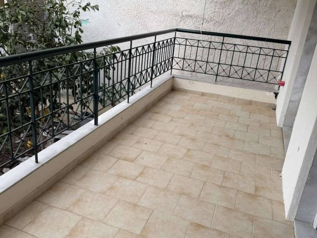 Forumland Real Estate, Βεράντες