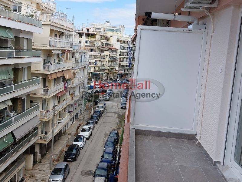 Θέα από μπαλκόνι