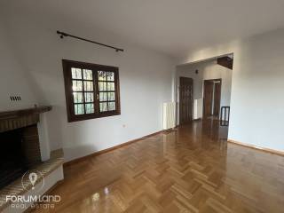 Forumland Real Estate, Σαλόνι με τζάκι