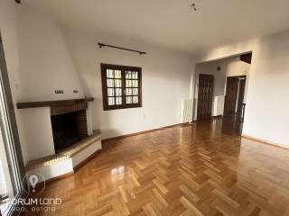 Forumland Real Estate, Σαλόνι με τζάκι