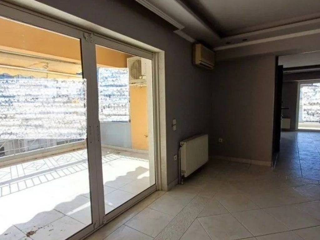 Forumland Real Estate, Σαλόνι με τζάκι